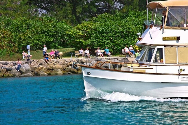 Building Photo - 460 Base Ave E