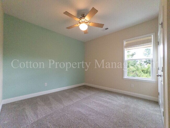 Building Photo - 7445 Darius Dr