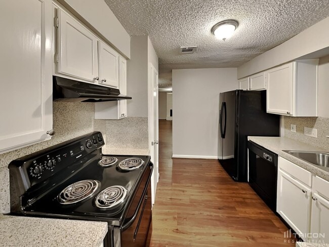 Building Photo - 23326 Dew Wood Ln