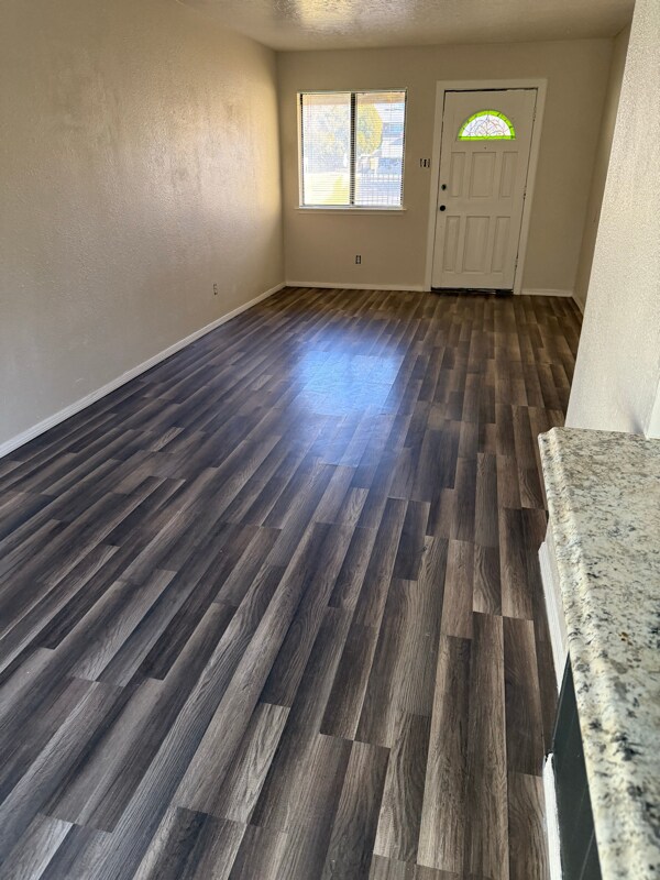 Building Photo - 1013 Dickerson Dr SE