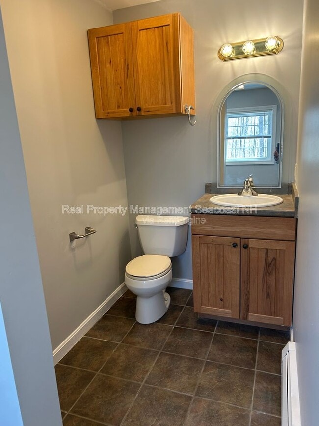 Building Photo - 308 Silver St