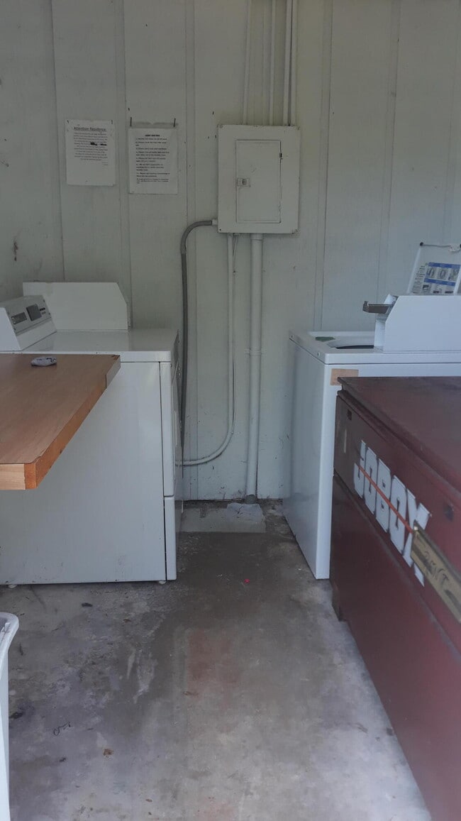 Building Photo - 954 Louisiana Ave