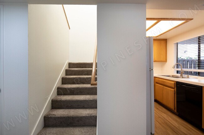 Building Photo - OPEN HOUSE: 11/16 12:15PM-1:15PM ~ 3BR/2.5...