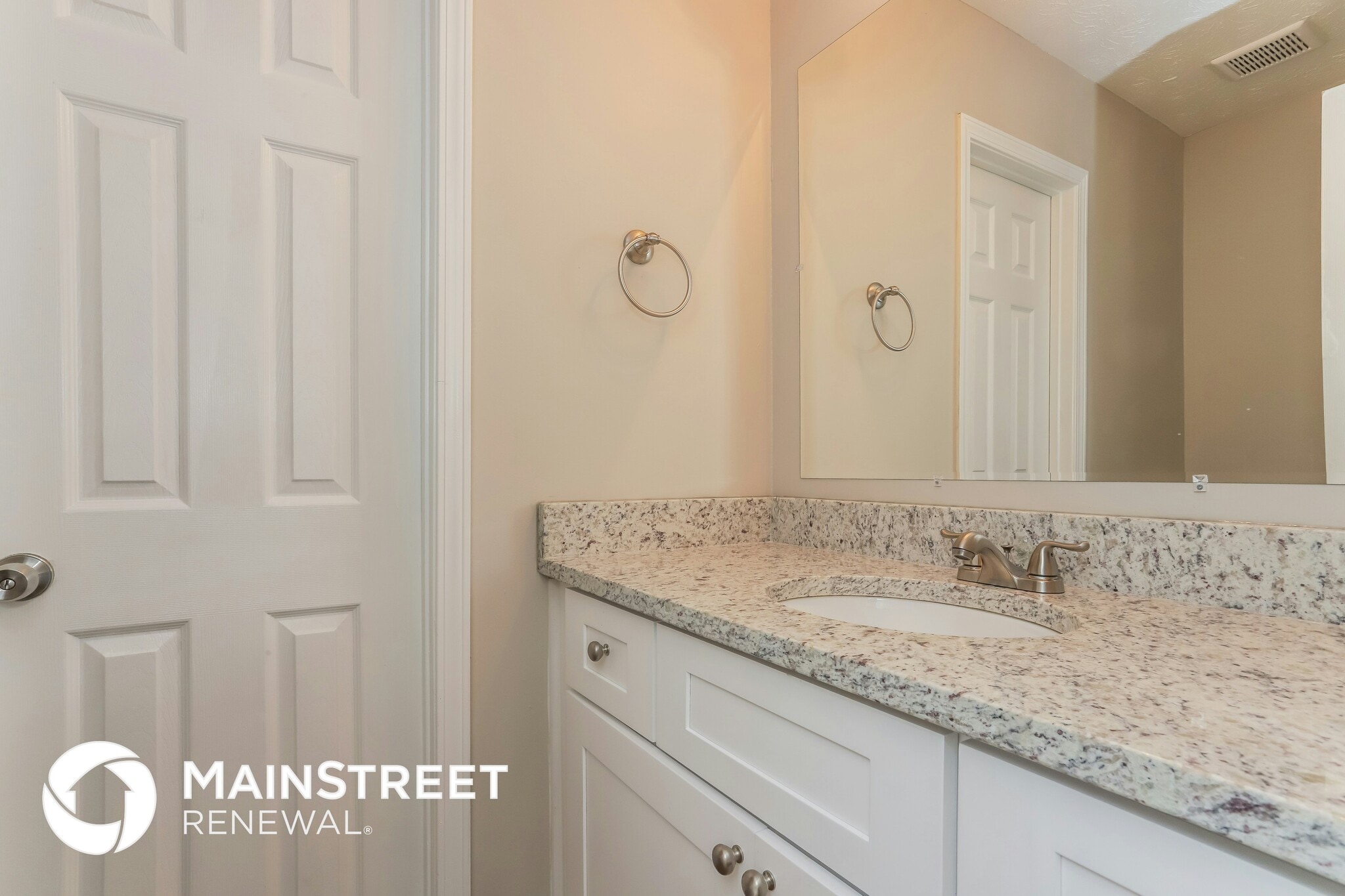 Building Photo - 8415 N Pond Ct