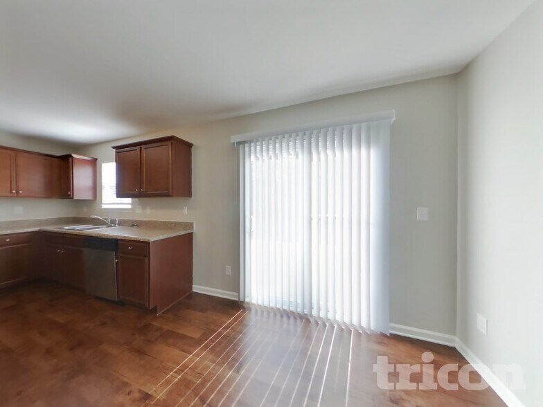 Building Photo - 104 Shadow Woods Rd