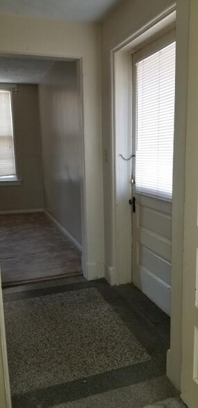 Building Photo - 800 5th St