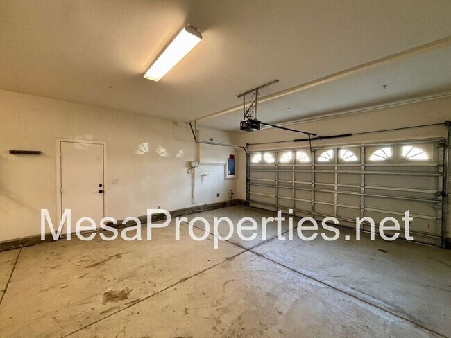 Building Photo - 6966 Madison Ln