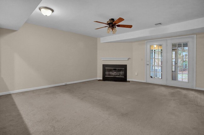 Building Photo - Great townhome in Rockledge