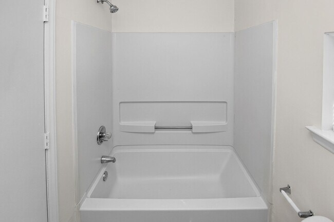 Building Photo - 7116 Markway Dr