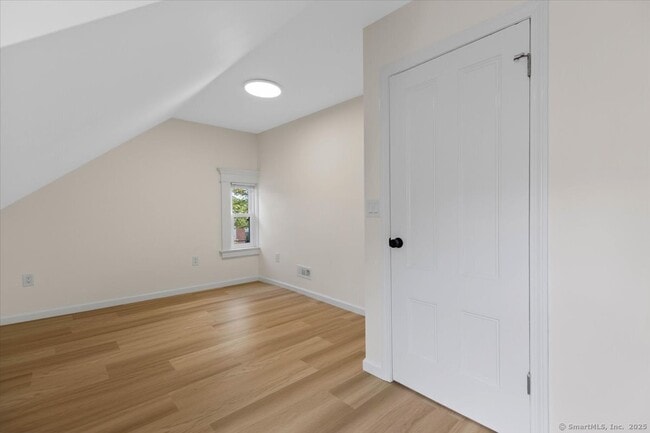 Building Photo - 590 Whitney Ave