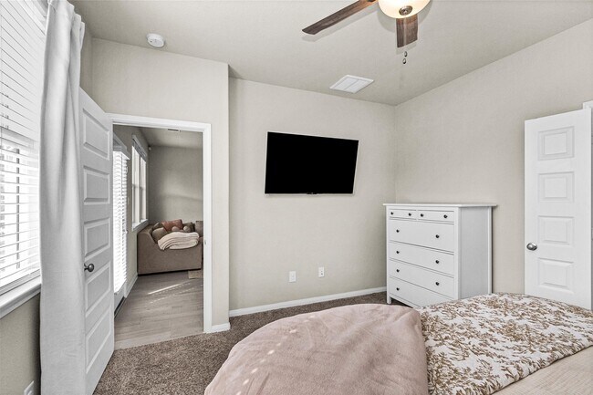 Building Photo - 18503 Sunrise Maple Dr