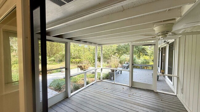 Building Photo - Renovated Home close to TMH avail NOW!!!