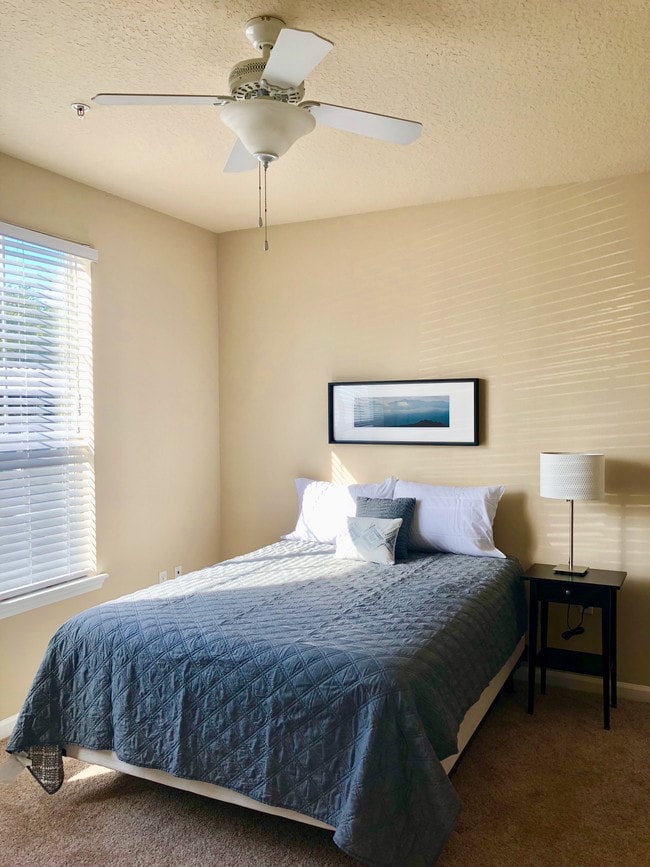 Building Photo - 9747 Tranquility Lake Cir