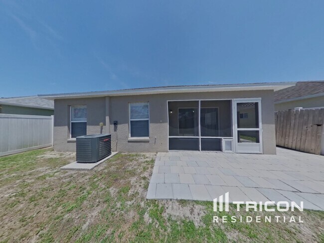 Building Photo - 11749 Lynmoor Dr