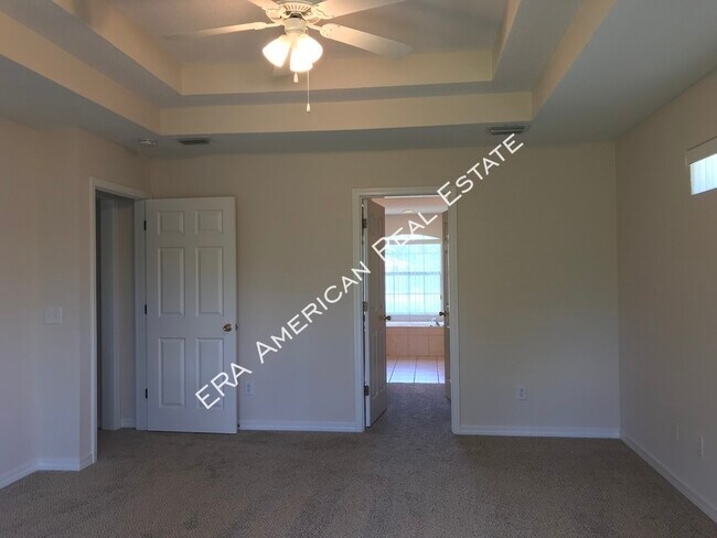 Building Photo - 2642 Hidden Creek Dr