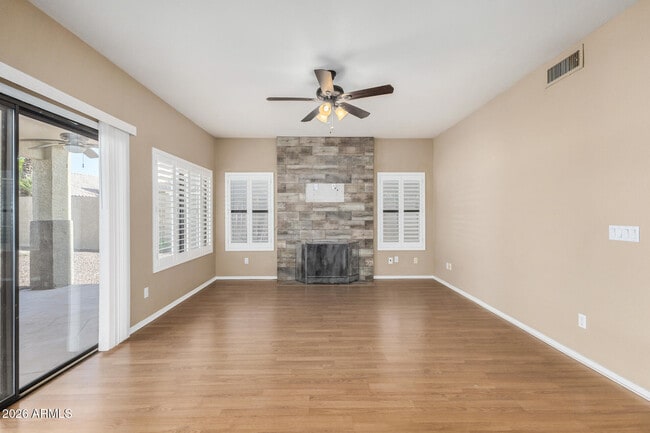 Building Photo - 4334 E Anderson Dr