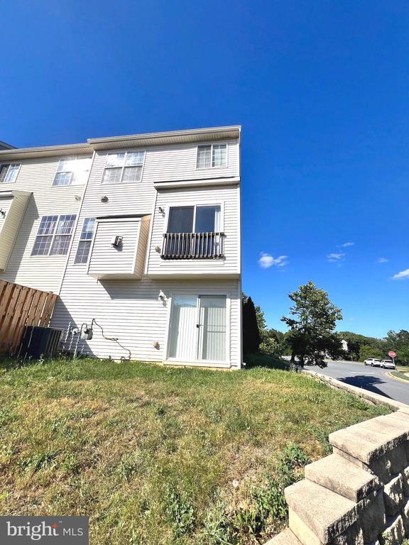 Building Photo - 194 Oxbow Dr