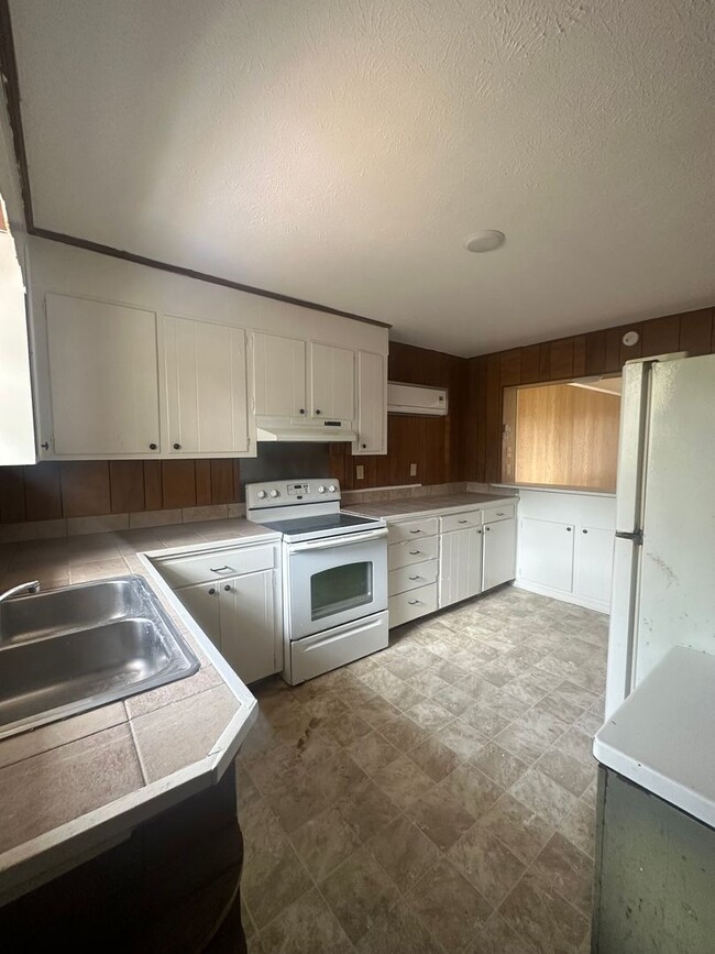 Building Photo - 1 Bed/1 Bath House