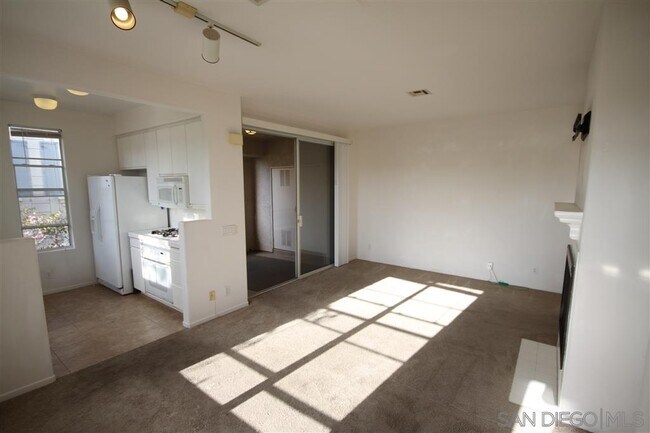 Building Photo - 12557 Ruette Alliante