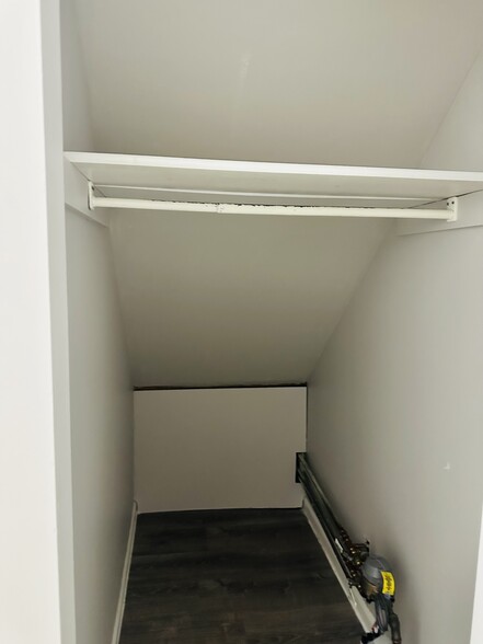 Building Photo - 3 Baylis St