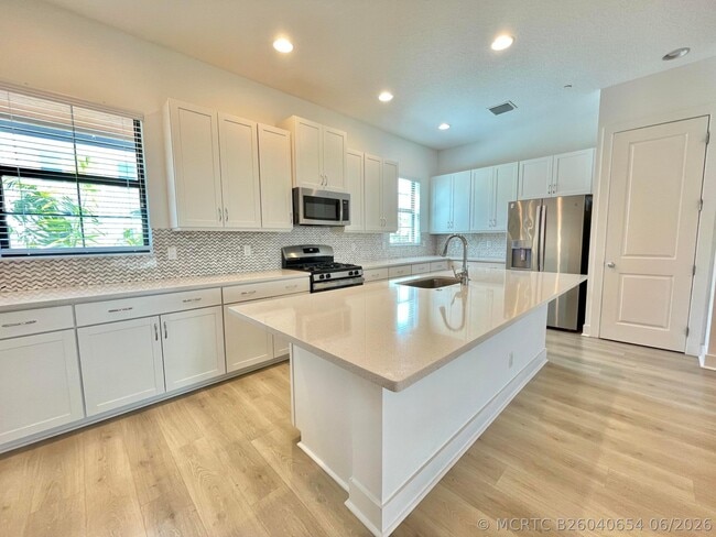 Building Photo - 12666 Machiavelli Way
