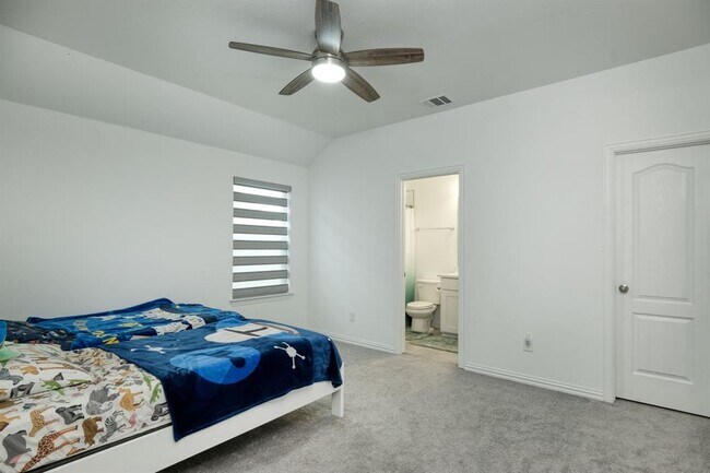 Building Photo - 2309 Wooded Run Trl