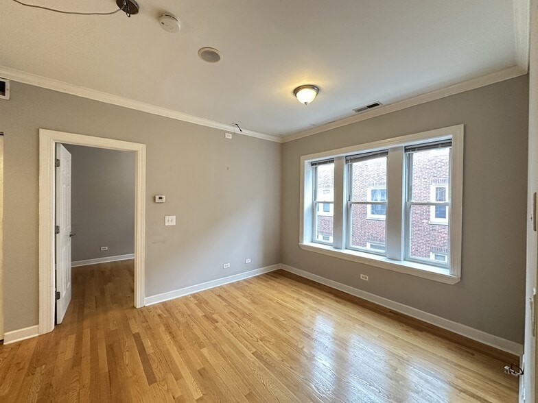 Building Photo - 3259 N Clifton Ave