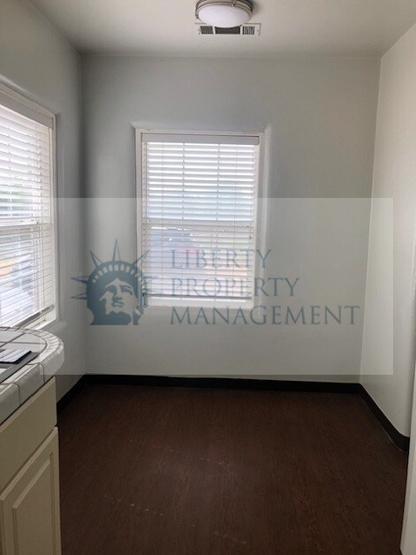 Building Photo - 22609 Robertson Blvd