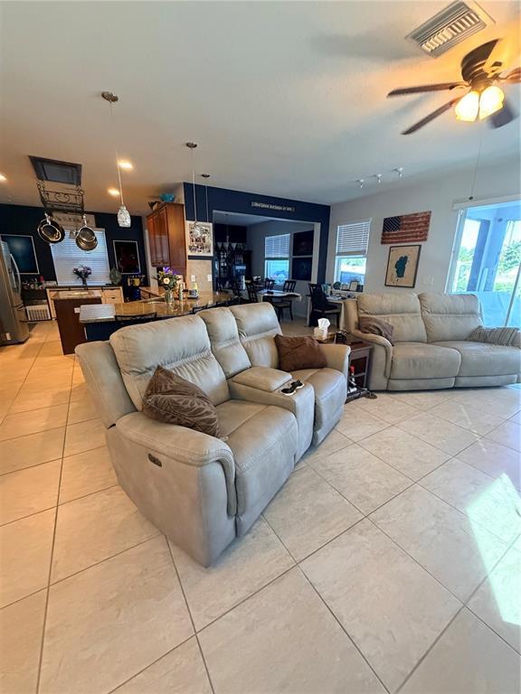 Building Photo - 416 Bahama Grande Blvd