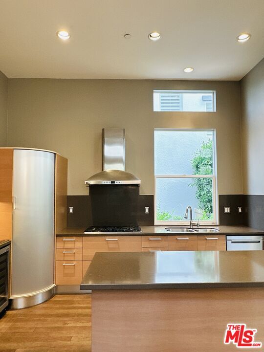 Building Photo - 6581 S Seabluff Dr