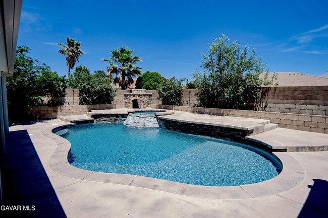 Primary Photo - 43632 Colony Dr