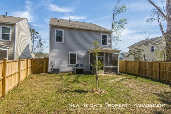 Building Photo - Gorgeous home in McKewn neighborhood!