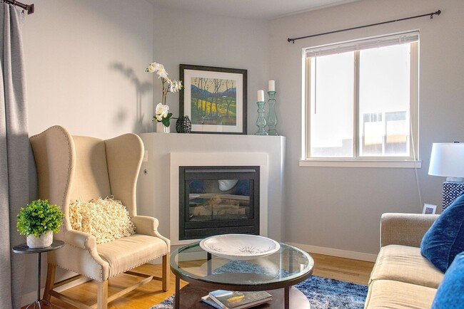 Building Photo - 2B/2B Luxury Louisville Condo with Mountai...