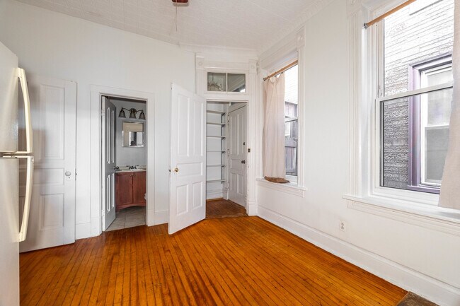 Building Photo - 1820 S Allport St