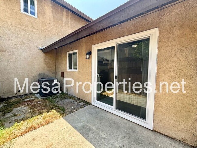 Building Photo - 1749 E Fairfield Ct