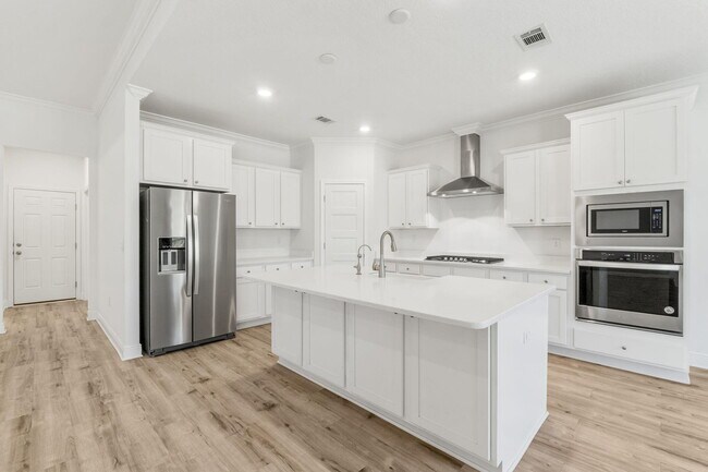 Building Photo - 147 Lk Pk Cv