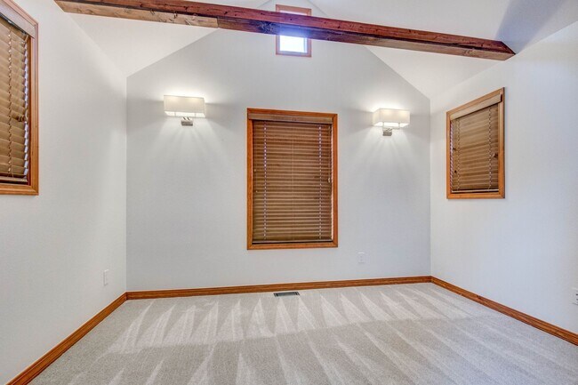 Building Photo - Gorgeous 3BD/2.5BA Downtown Boulder Home- ...
