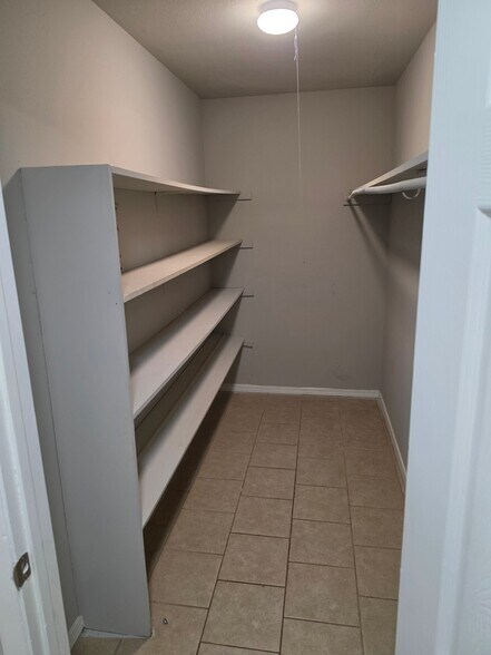 Building Photo - 5906 Deer Horn Dr.