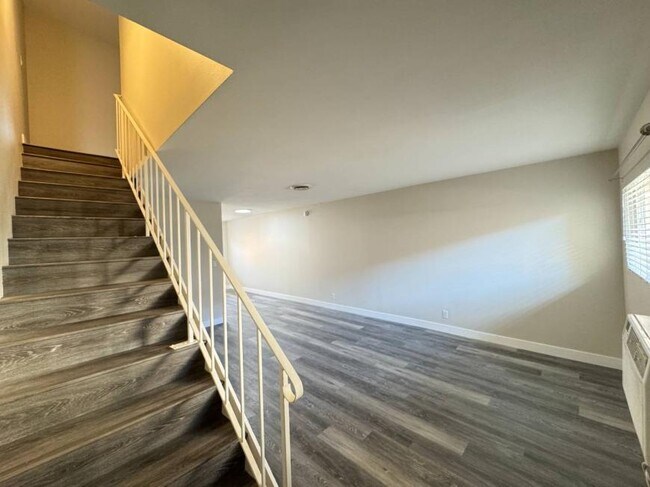 Building Photo - 2.0 bedroom in West Covina California 91723