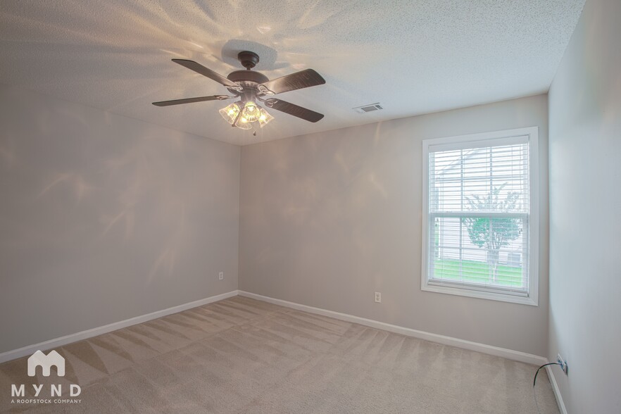 Building Photo - 432 The Gables Dr