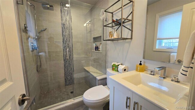 Building Photo - 13 Beach Land Ave