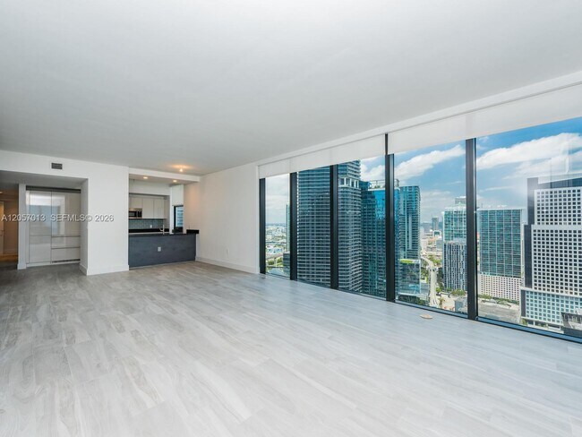 Building Photo - 1010 Brickell Ave