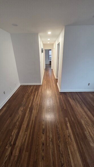 Living/Dining - 165 Vroom St