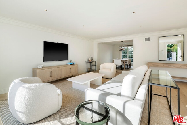 Building Photo - 9563 Charleville Blvd