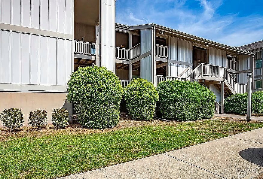 Building Photo - 6125 Harbourside Dr