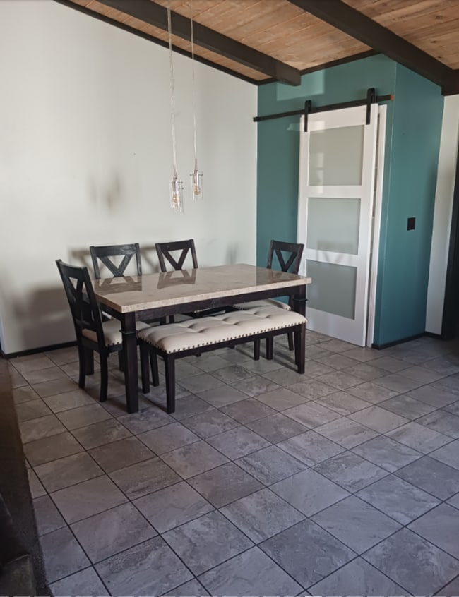 Building Photo - 1066 Paradise Way