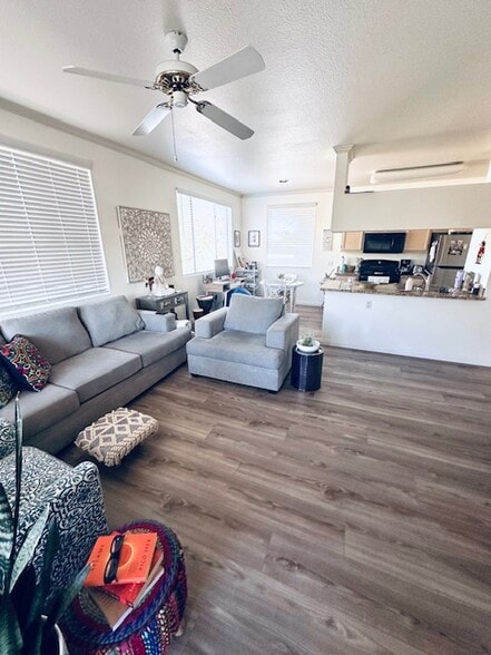 Building Photo - 16013 S Desert Foothills Pky