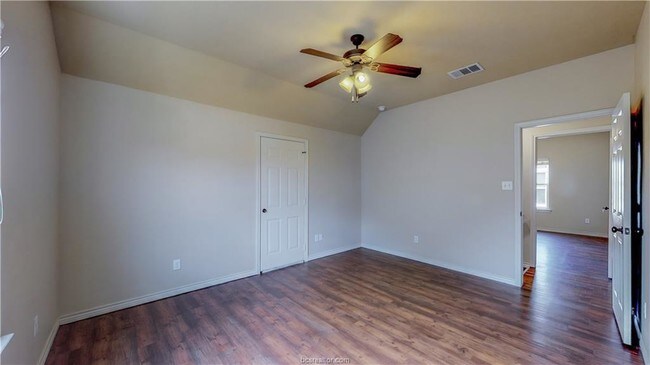 Building Photo - 3357 Keefer Loop