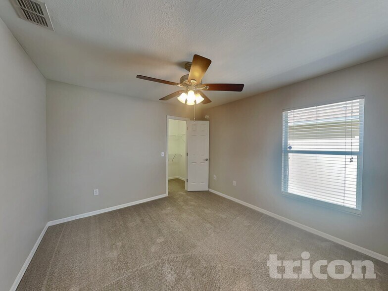 Building Photo - 10752 Carloway Hills Dr