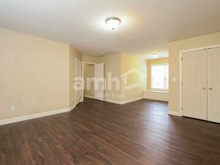 Building Photo - 349 Covington Dr